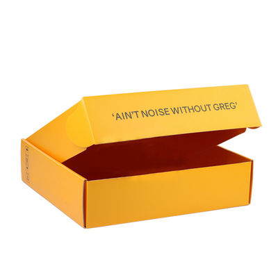 Le carton se pliant de cadeau de Debossing Pantone CMYK enferme dans une boîte le papier de Woodfree