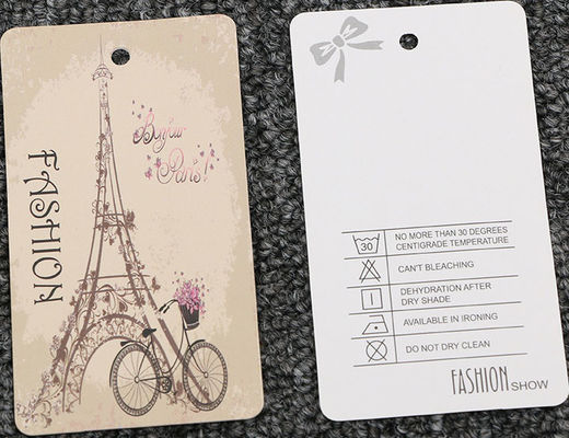 Carton de Debossed de relief par rectangle Logo Recycled Hang Tag 300gsm