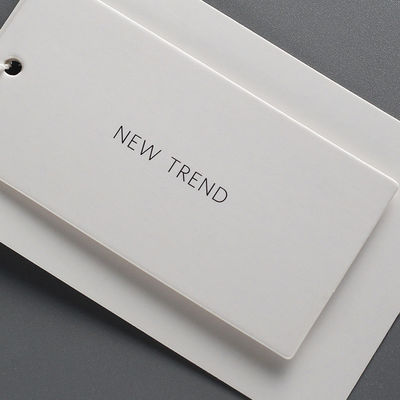 Logo de papier duplex blanc de client de Matte Varnishing Garment Swing Tags