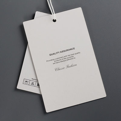 Logo de papier duplex blanc de client de Matte Varnishing Garment Swing Tags