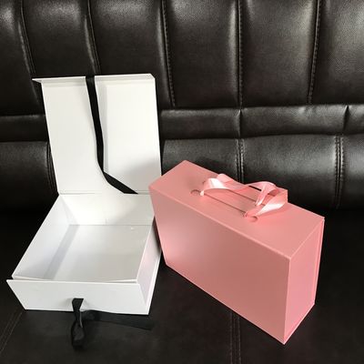 Boîte-cadeau pliant magnétique du pliage CMYK PMS d'anniversaire avec le ruban