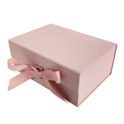 Boîte de empaquetage pliable magnétique rose de C1S C2S avec la fermeture de ruban